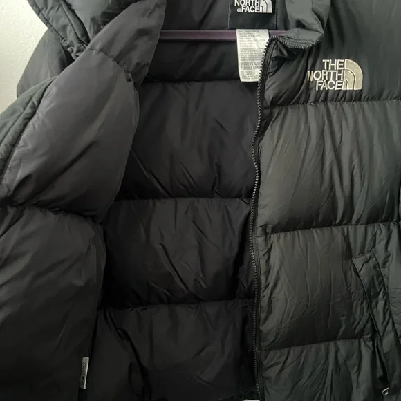 The North Face Black Puffer Jacket women’s large - Picture 6 of 7